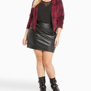 Plus Size faux leather Black Skirt